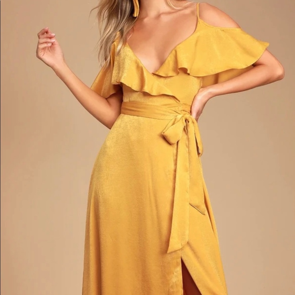 Yellow high low Lulus dress. Size small.